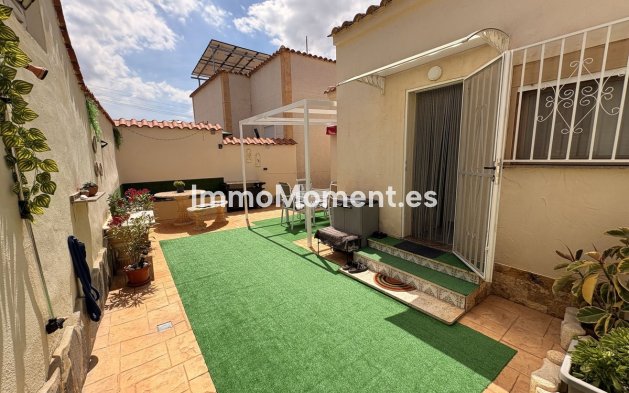 Resale - Detached villa - San Fulgencio - La Marina