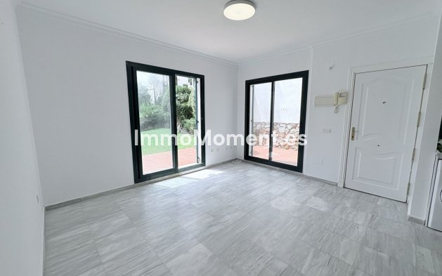 Resale - Apartment - Inland  - Alhaurín el Grande Centro
