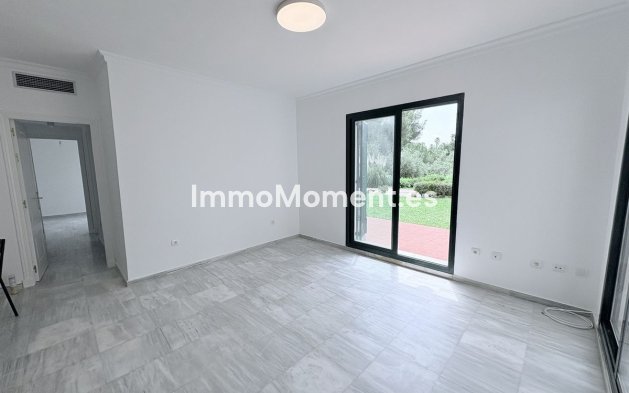 Resale - Apartment - Inland  - Alhaurín el Grande Centro