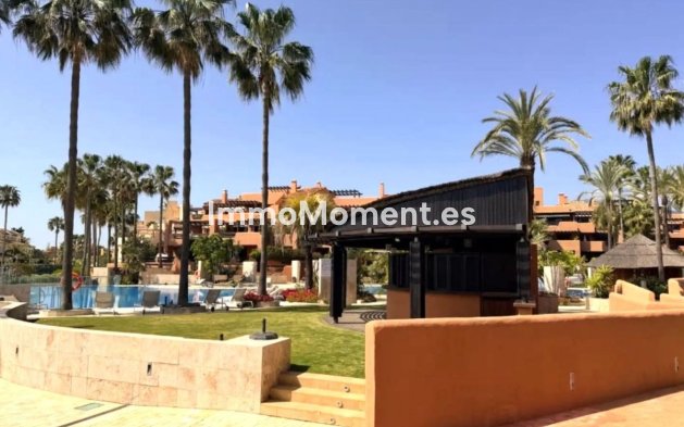 Resale - Apartment - Estepona - Estepona Centro