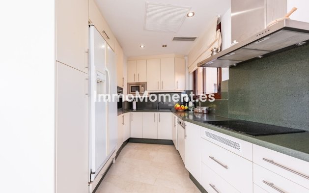 Wiederverkauf - Wohnung - Estepona  - Costalita