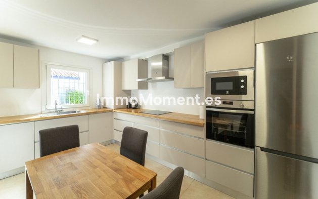 Resale - Townhouse - Estepona - Atalaya