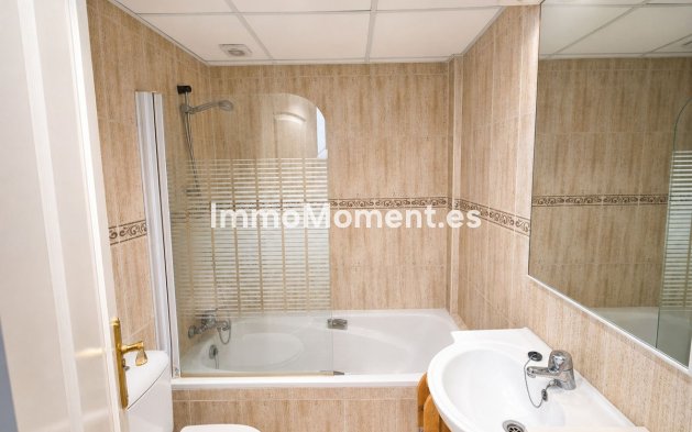 Bestaande woning - Vrijstaande villa - Manilva - La Duquesa
