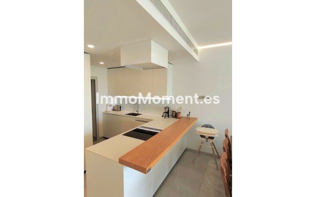 Resale - Apartment - Fuengirola - Higueron