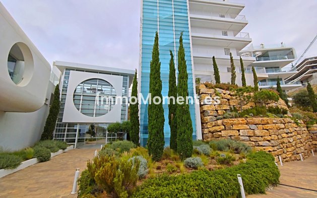 Resale - Apartment - Fuengirola - Higueron