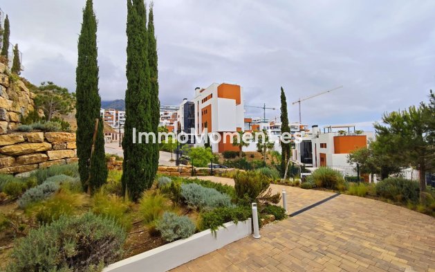 Resale - Apartment - Fuengirola - Higueron