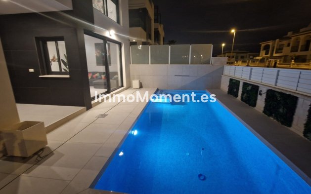 Reventa - Villa independiente - Orihuela - Punta Prima
