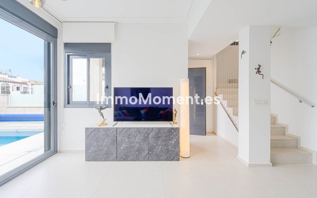 Reventa - Villa independiente - Orihuela - Punta Prima