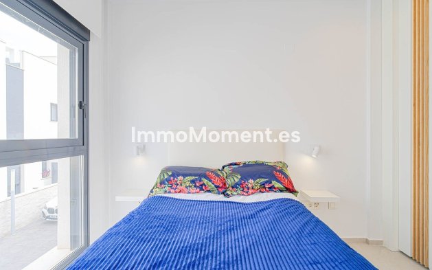 Reventa - Villa independiente - Orihuela - Punta Prima
