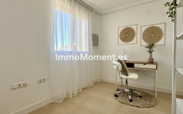 Wiederverkauf - Wohnung - Torrevieja - Torrevieja Centro