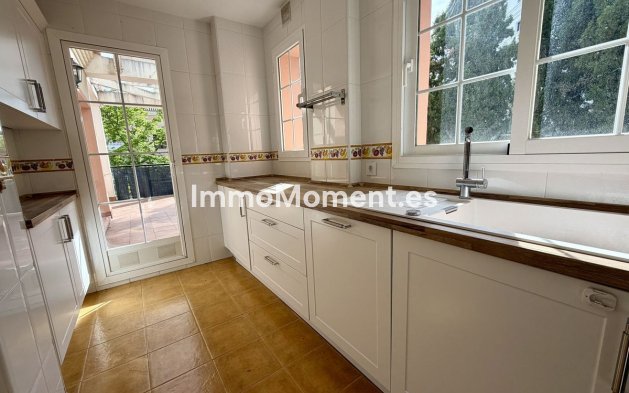 Revente - Appartement - Marbella - Nueva Andalucía
