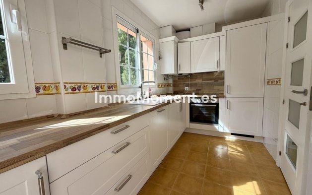 Revente - Appartement - Marbella - Nueva Andalucía