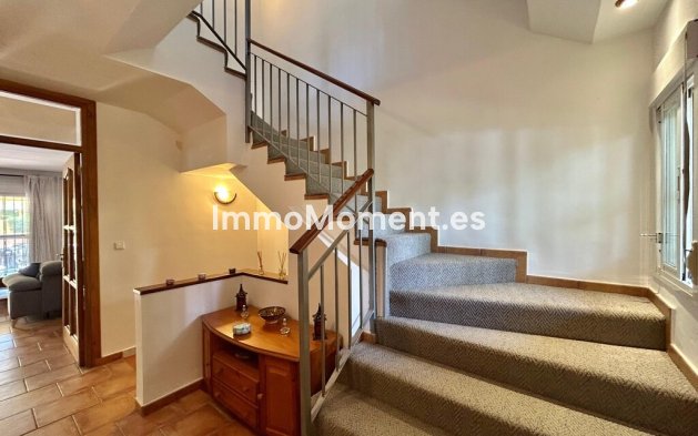 Resale - Detached villa - Estepona - Estepona Centro