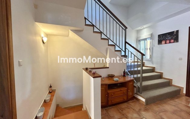 Resale - Detached villa - Estepona - Estepona Centro