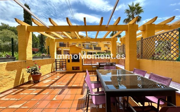 Resale - Detached villa - Estepona - Estepona Centro