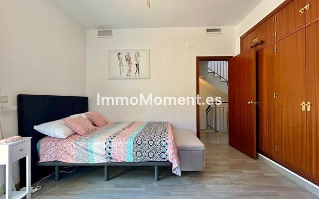 Resale - Detached villa - Estepona - Estepona Centro