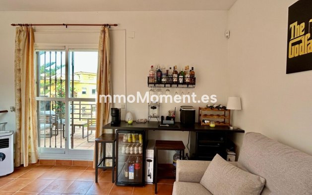 Resale - Detached villa - Estepona - Estepona Centro