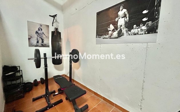 Resale - Detached villa - Estepona - Estepona Centro