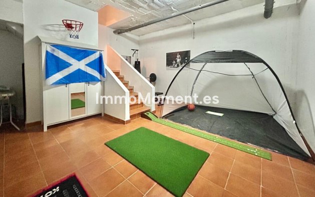 Resale - Detached villa - Estepona - Estepona Centro