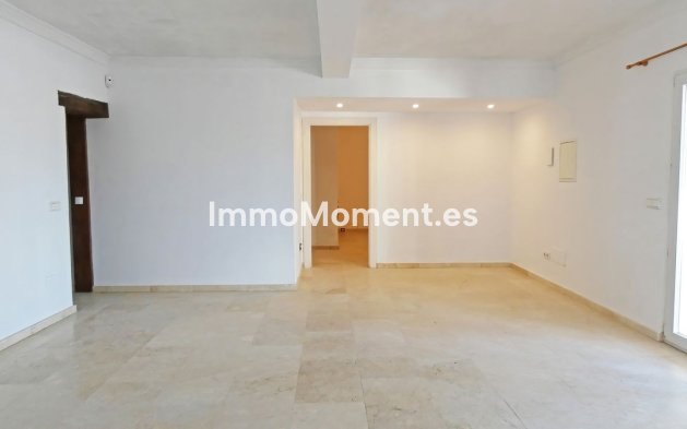 Resale - Country house - Inland  - Alhaurín el Grande Centro