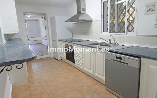 Resale - Country house - Inland  - Alhaurín el Grande Centro