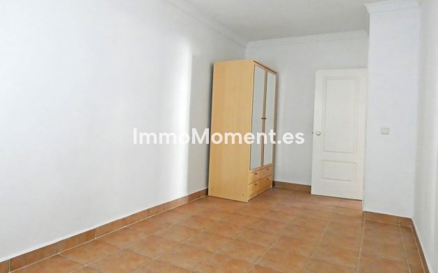 Resale - Country house - Inland  - Alhaurín el Grande Centro