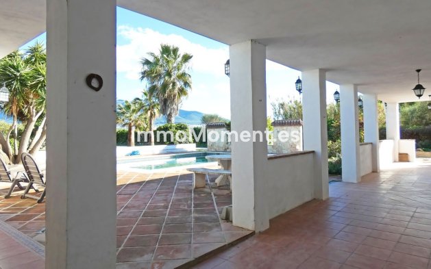 Resale - Country house - Inland  - Alhaurín el Grande Centro