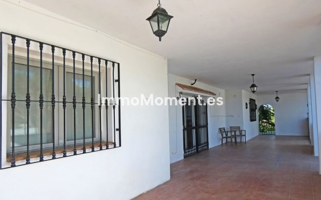 Resale - Country house - Inland  - Alhaurín el Grande Centro