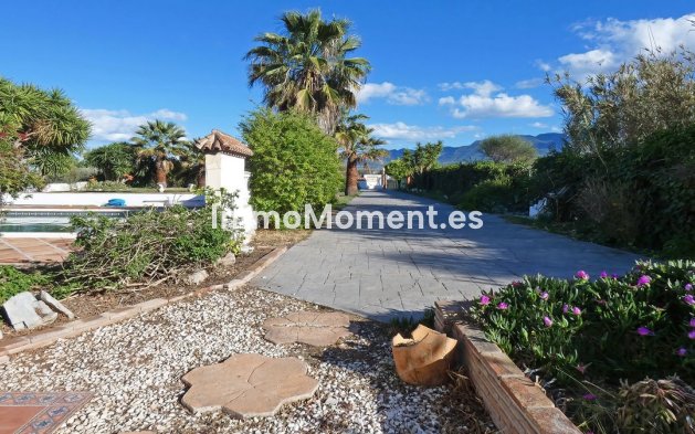 Resale - Country house - Inland  - Alhaurín el Grande Centro