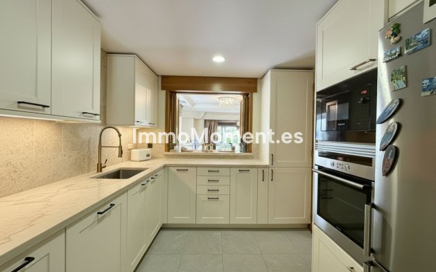 Revente - Villa individuelle - Estepona  - Costalita