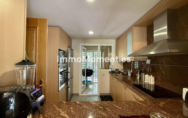 Revente - Villa individuelle - Estepona  - Costalita