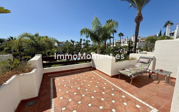 Revente - Villa individuelle - Estepona  - Costalita
