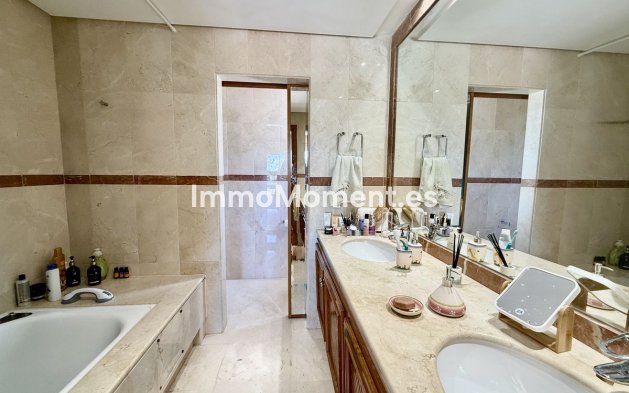 Revente - Villa individuelle - Estepona  - Costalita