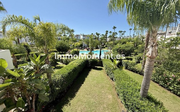 Revente - Villa individuelle - Estepona  - Costalita