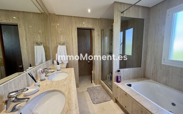 Revente - Villa individuelle - Estepona  - Costalita