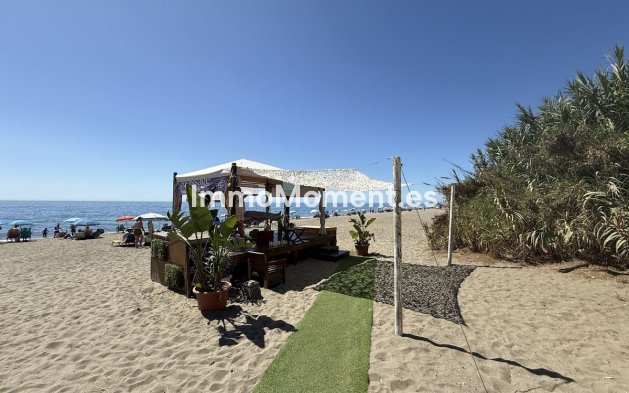 Revente - Villa individuelle - Estepona  - Costalita