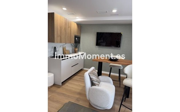 Resale - Apartment - Estepona - Estepona Centro