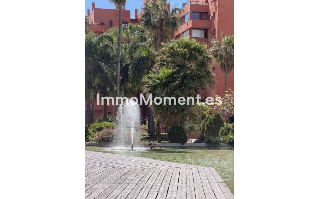 Resale - Apartment - Estepona - Estepona Centro