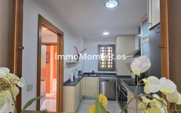 Resale - Apartment - Estepona - New Golden Mile