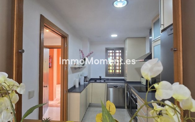 Resale - Apartment - Estepona - New Golden Mile