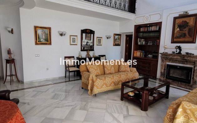 Reventa - Villa independiente - Estepona  - Estepona Centro