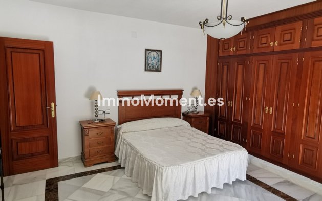 Reventa - Villa independiente - Estepona  - Estepona Centro