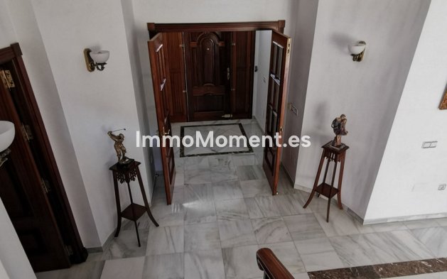 Reventa - Villa independiente - Estepona  - Estepona Centro