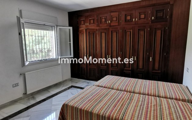 Reventa - Villa independiente - Estepona  - Estepona Centro