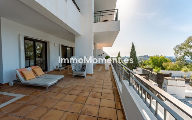 Resale - Apartment - Benahavís - La Quinta