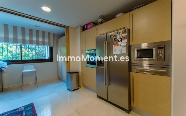 Resale - Apartment - Benahavís - La Quinta
