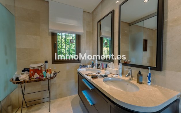 Resale - Apartment - Benahavís - La Quinta
