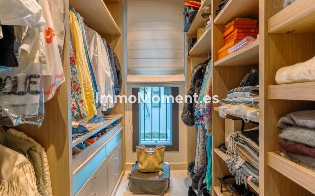 Resale - Apartment - Benahavís - La Quinta