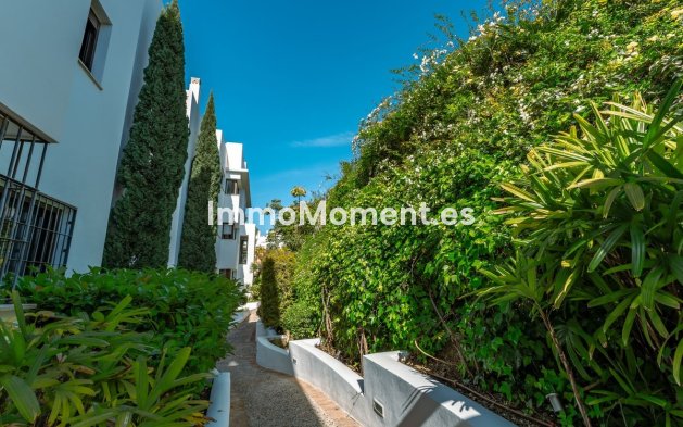Resale - Apartment - Benahavís - La Quinta
