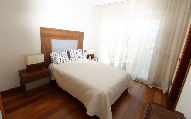 Wiederverkauf - Wohnung - Marbella - Puerto Banús